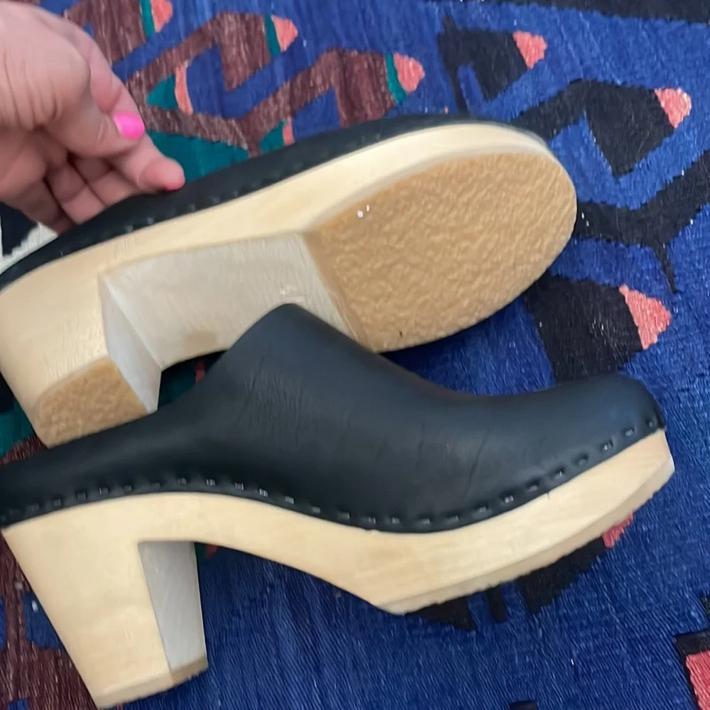 Bryr Black Leather Mule Clogs with Natural Wood Heel - Picture 3 of 10